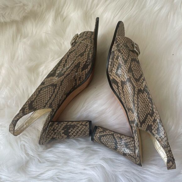 Bill Blass leather snake skin print beige & taupe open toe sandals size 9.5 - Picture 4 of 10